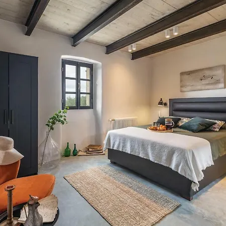 Four Bedroom Holiday In Holiday home *